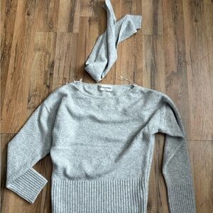 No Boundaries Light Gray Women's Sweater